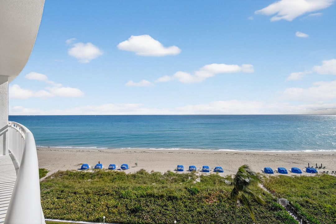 For Sale: $1,300,000 (2 beds, 2 baths, 1294 Square Feet)