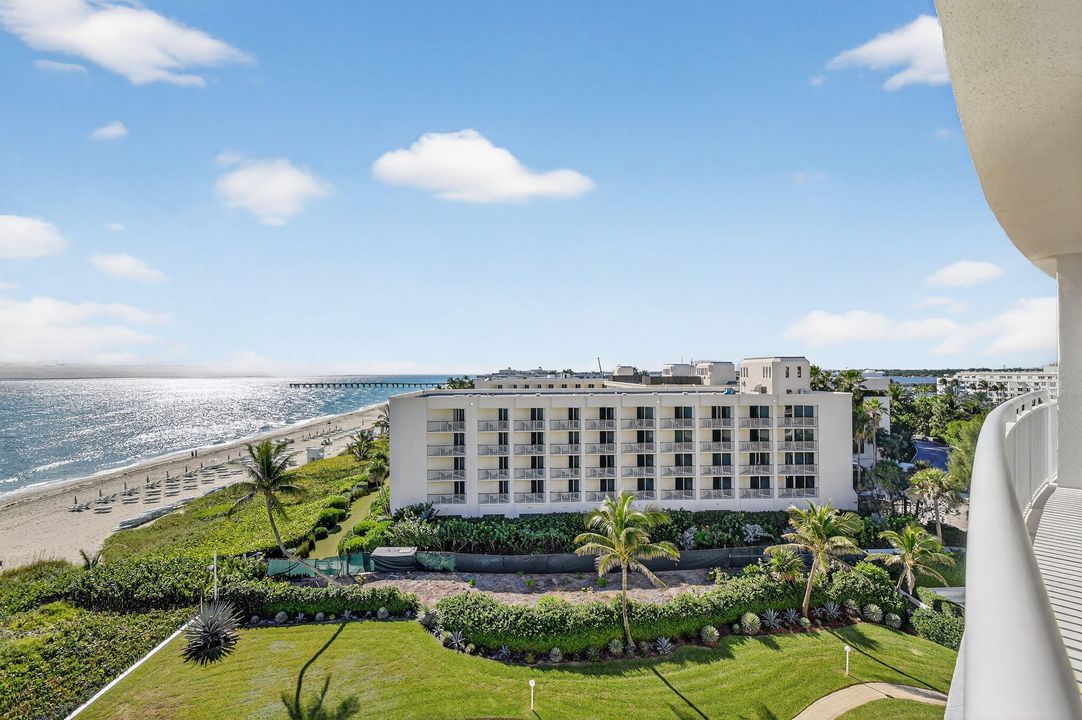 For Sale: $1,300,000 (2 beds, 2 baths, 1294 Square Feet)