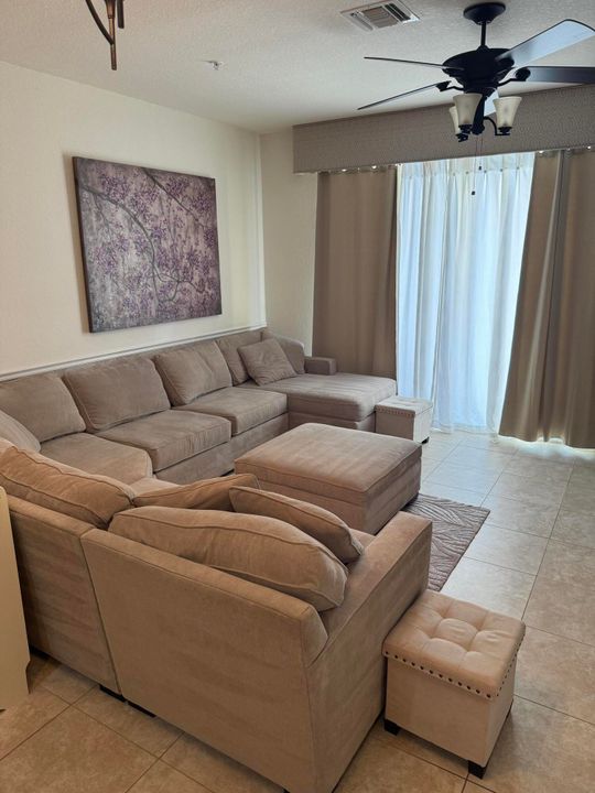 For Rent: $2,500 (3 beds, 2 baths, 1542 Square Feet)