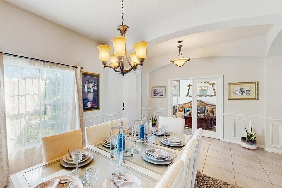 En Venta: $505,000 (4 camas, 3 baños, 2218 Pies cuadrados)