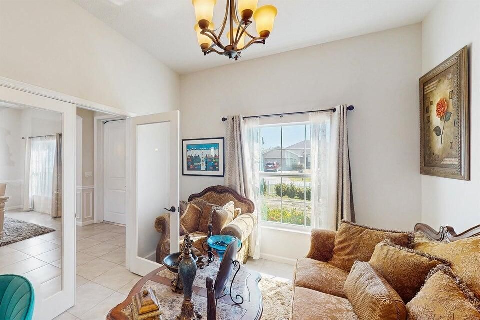 En Venta: $505,000 (4 camas, 3 baños, 2218 Pies cuadrados)