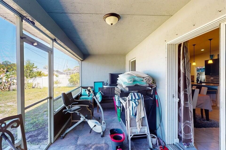 En Venta: $505,000 (4 camas, 3 baños, 2218 Pies cuadrados)