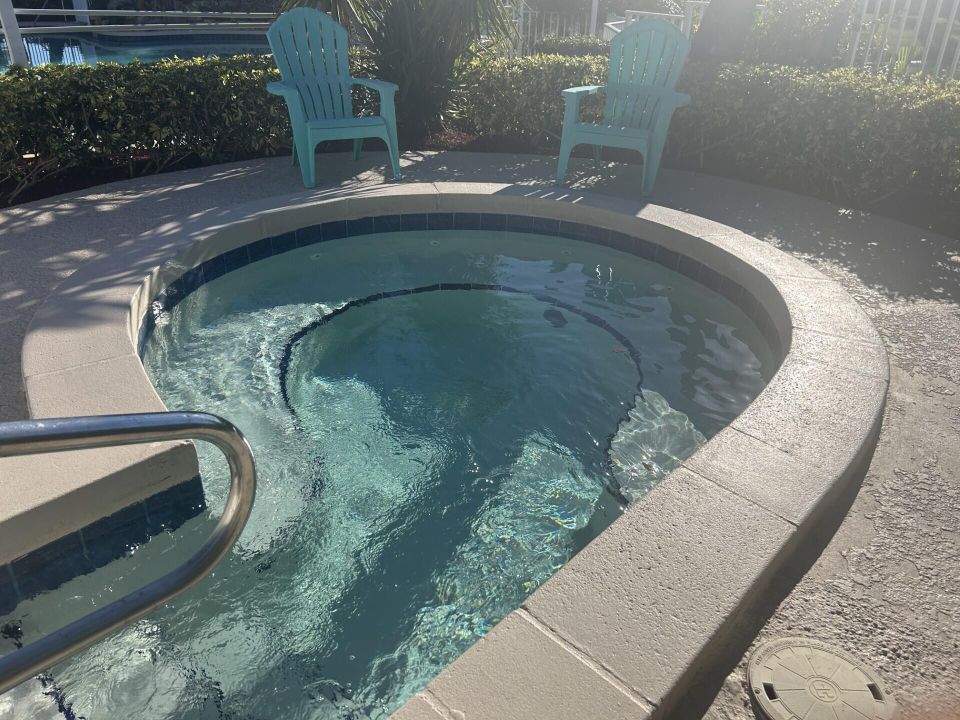 For Rent: $3,400 (4 beds, 2 baths, 1580 Square Feet)