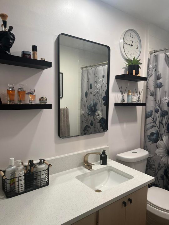 На продажу: $374,900 (2 спален, 2 ванн, 1152 Квадратных фут)