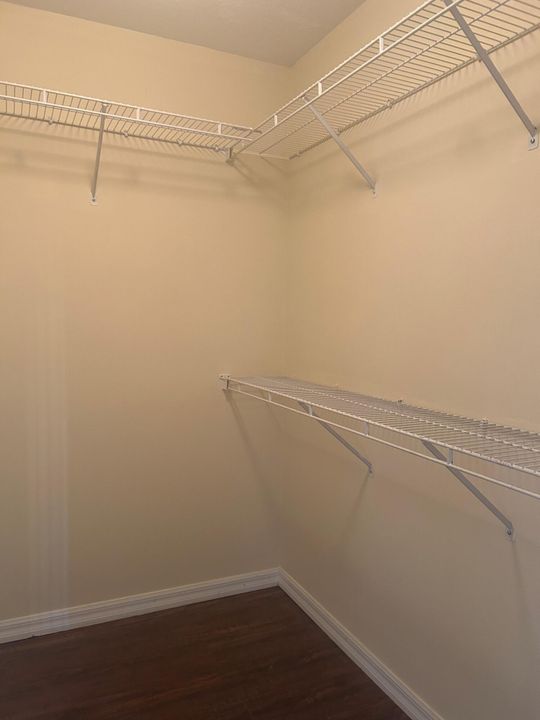 For Rent: $3,400 (4 beds, 2 baths, 1580 Square Feet)