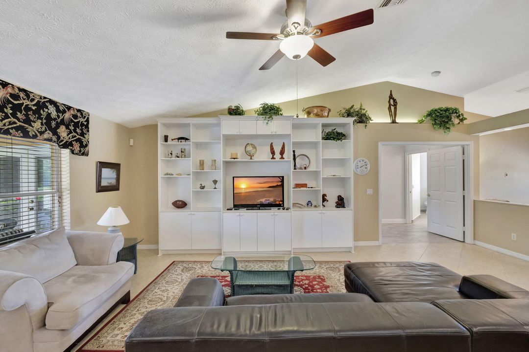 Active With Contract: $450,000 (3 beds, 2 baths, 2360 Square Feet)