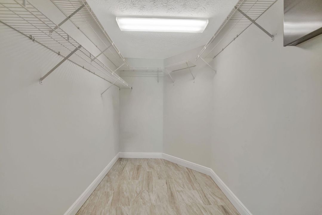 Active With Contract: $450,000 (3 beds, 2 baths, 2360 Square Feet)