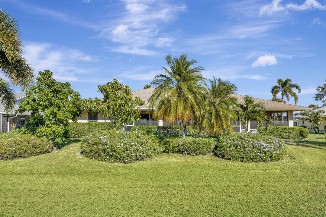 Active With Contract: $450,000 (3 beds, 2 baths, 2360 Square Feet)