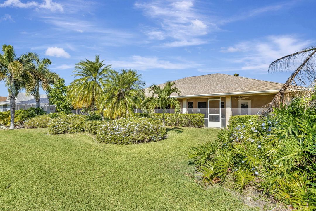 Active With Contract: $450,000 (3 beds, 2 baths, 2360 Square Feet)