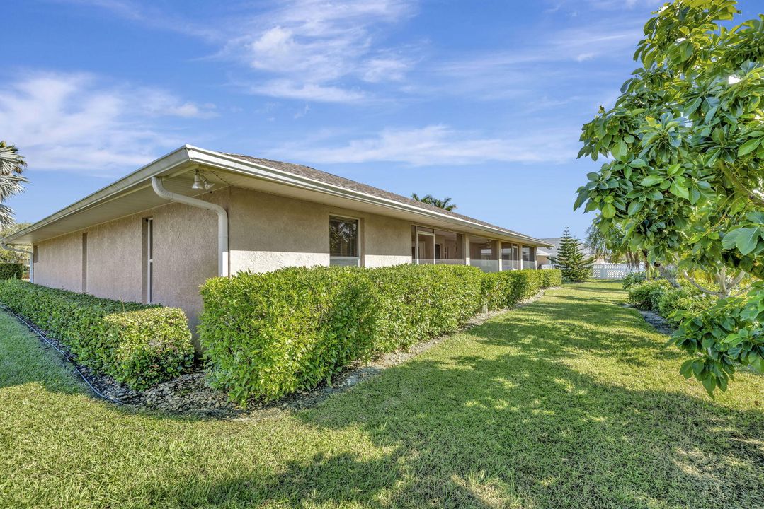 Active With Contract: $450,000 (3 beds, 2 baths, 2360 Square Feet)
