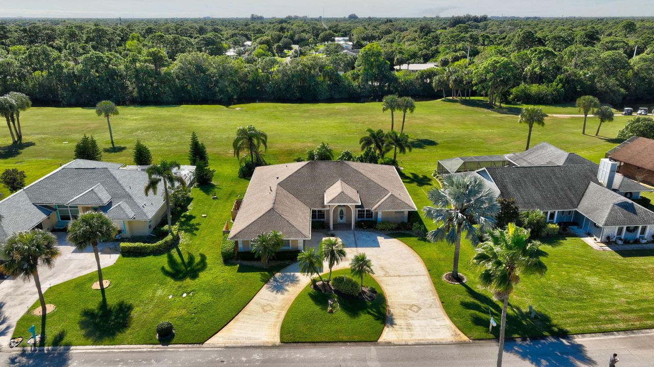 Active With Contract: $450,000 (3 beds, 2 baths, 2360 Square Feet)