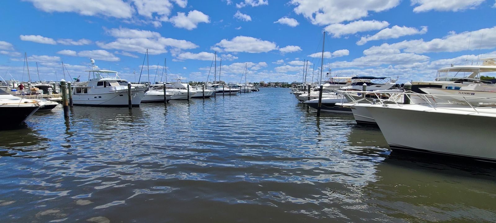 For Rent: $3,400 (1 beds, 1 baths, 797 Square Feet)