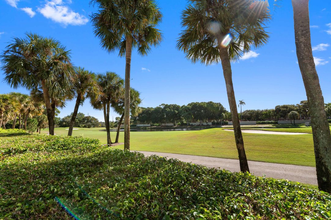 Active With Contract: $779,000 (3 beds, 2 baths, 2070 Square Feet)