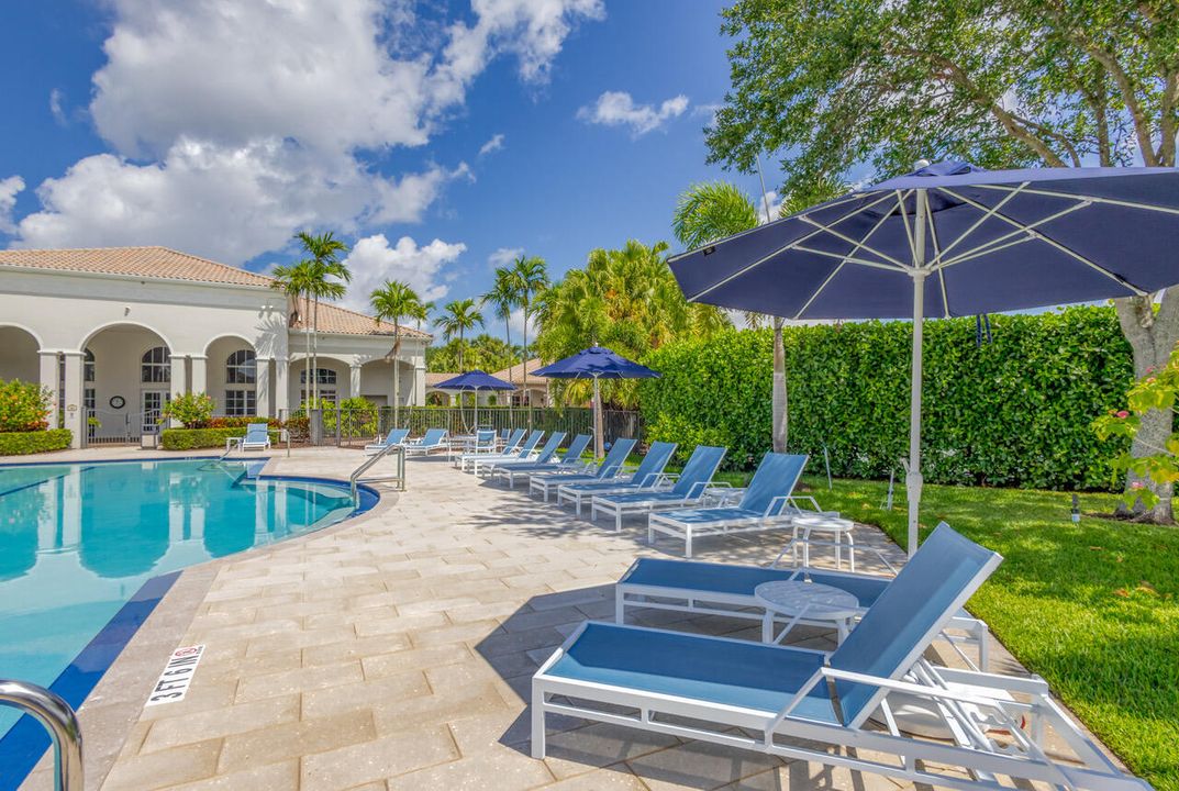 Active With Contract: $1,295,000 (6 beds, 4 baths, 3915 Square Feet)