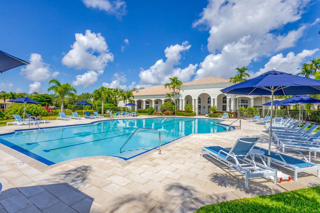 Active With Contract: $1,295,000 (6 beds, 4 baths, 3915 Square Feet)