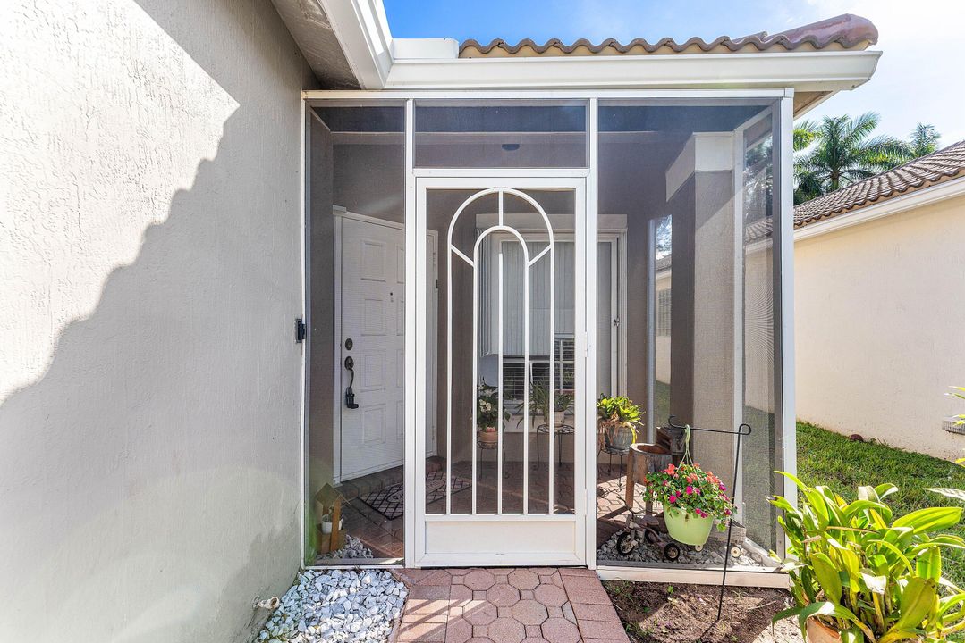 En Venta: $449,900 (3 camas, 2 baños, 1708 Pies cuadrados)