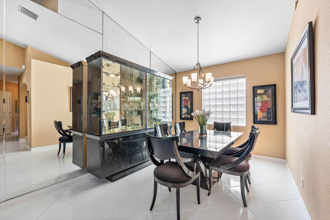 En Venta: $449,900 (3 camas, 2 baños, 1708 Pies cuadrados)