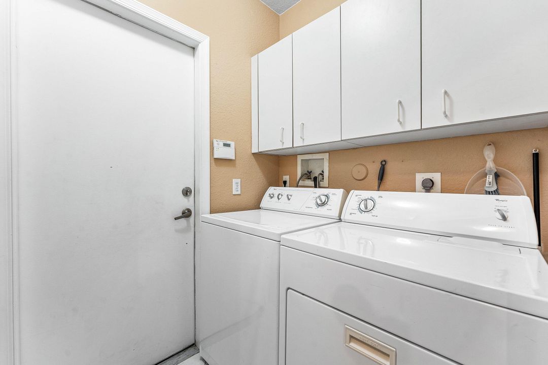 En Venta: $449,900 (3 camas, 2 baños, 1708 Pies cuadrados)