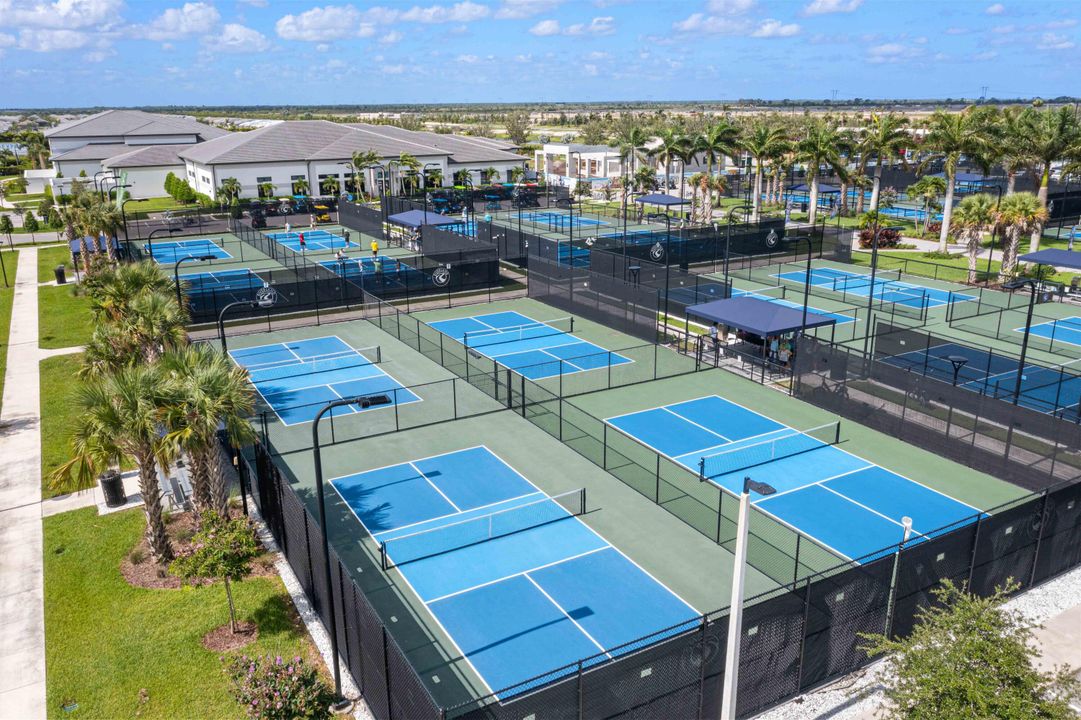 На продажу: $875,000 (3 спален, 3 ванн, 2753 Квадратных фут)