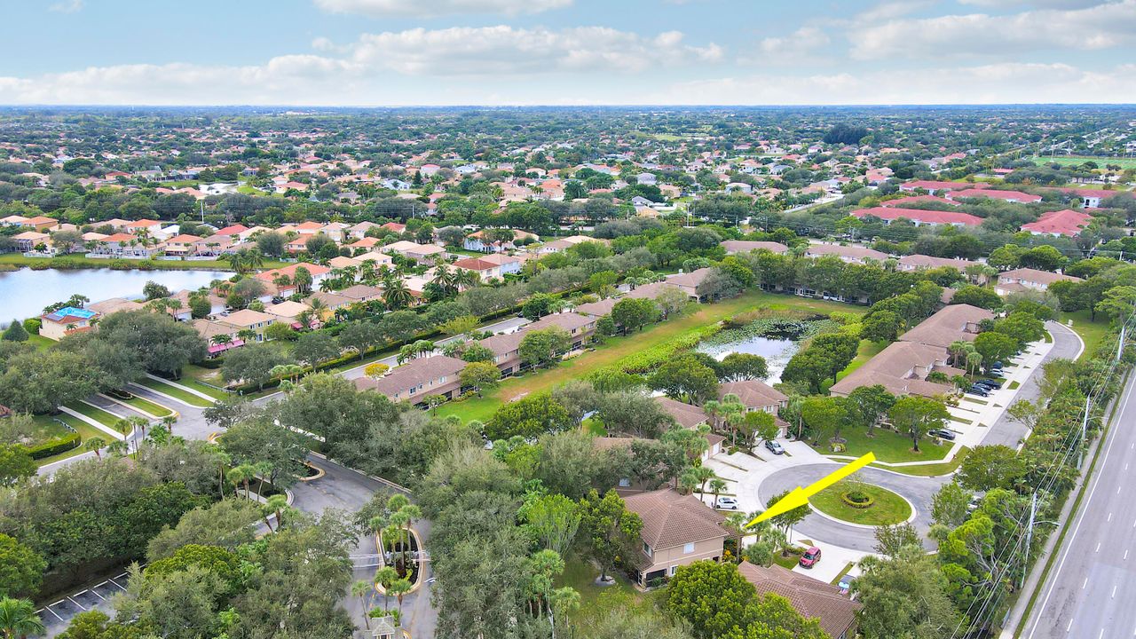 En Venta: $460,000 (4 camas, 2 baños, 1628 Pies cuadrados)