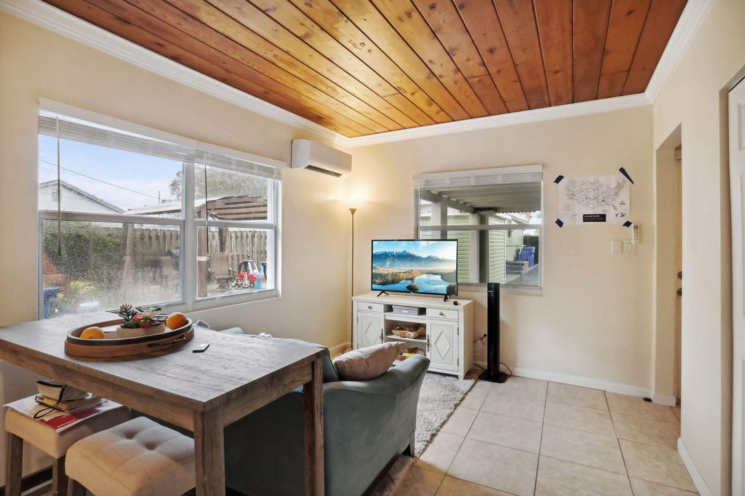 В аренду: $1,800 (1 спален, 1 ванн, 600 Квадратных фут)