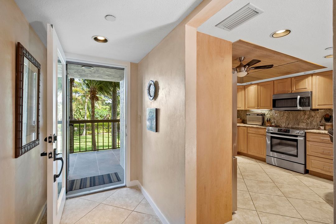 For Sale: $695,000 (2 beds, 2 baths, 1620 Square Feet)