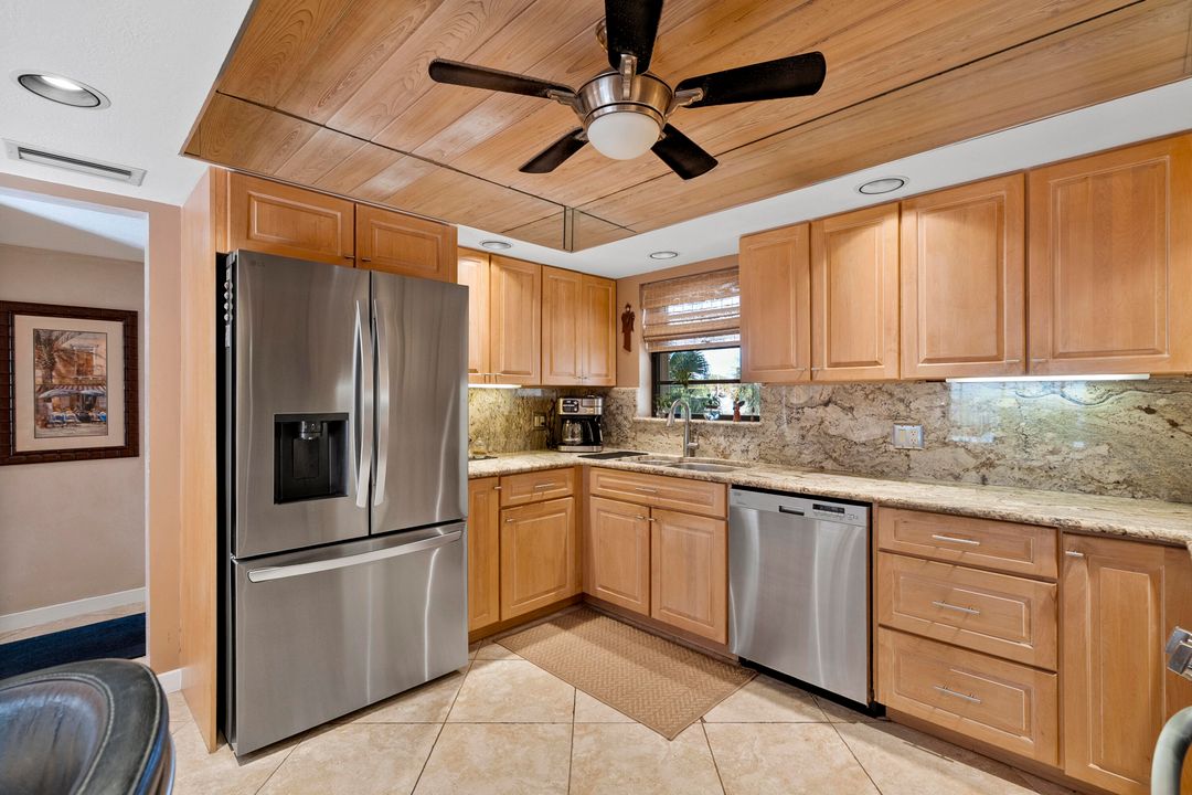 For Sale: $695,000 (2 beds, 2 baths, 1620 Square Feet)