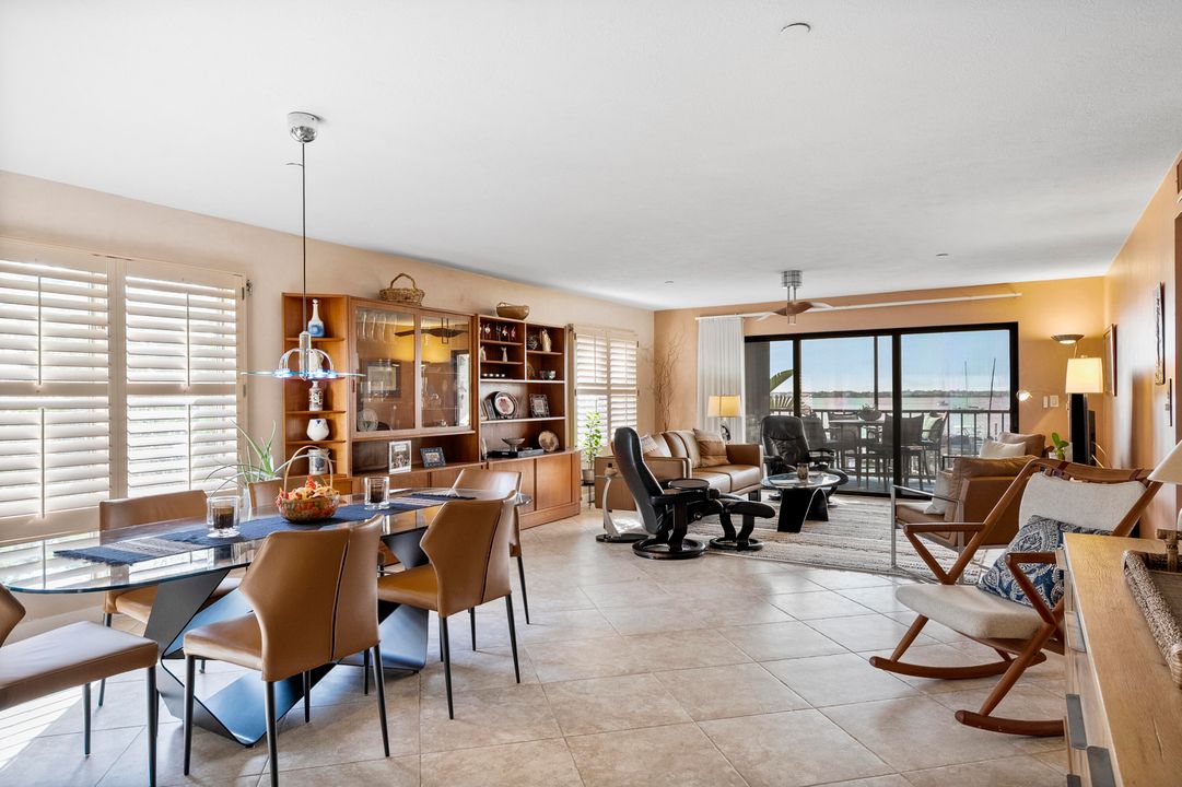 For Sale: $695,000 (2 beds, 2 baths, 1620 Square Feet)