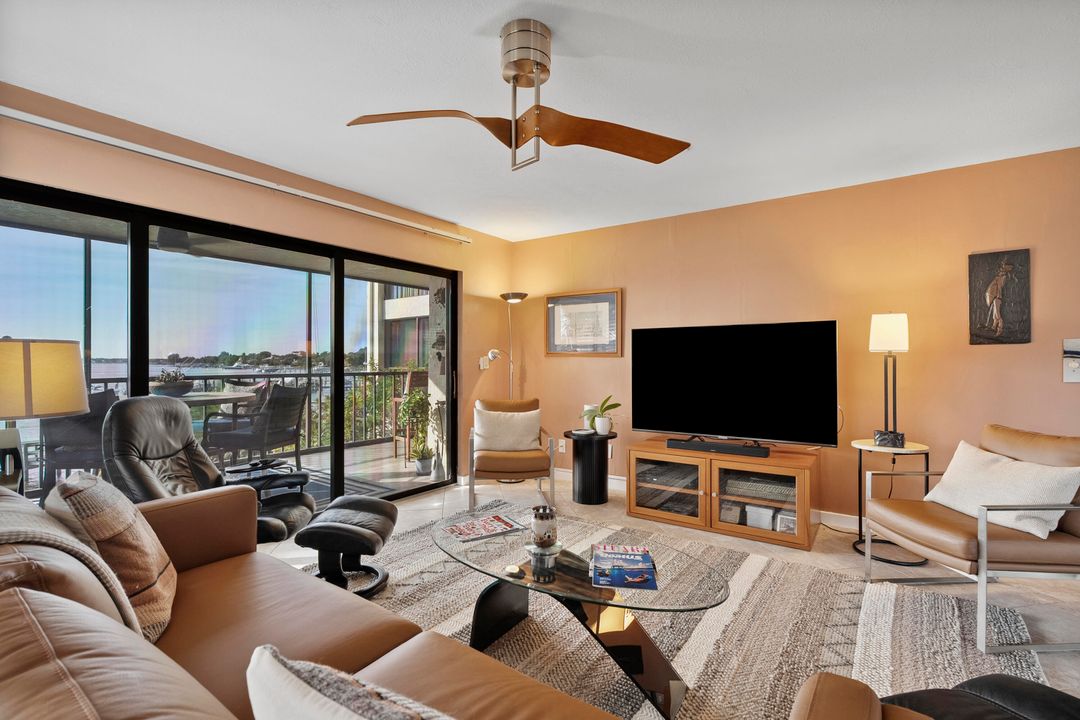 For Sale: $695,000 (2 beds, 2 baths, 1620 Square Feet)