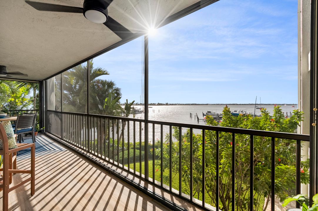 For Sale: $695,000 (2 beds, 2 baths, 1620 Square Feet)