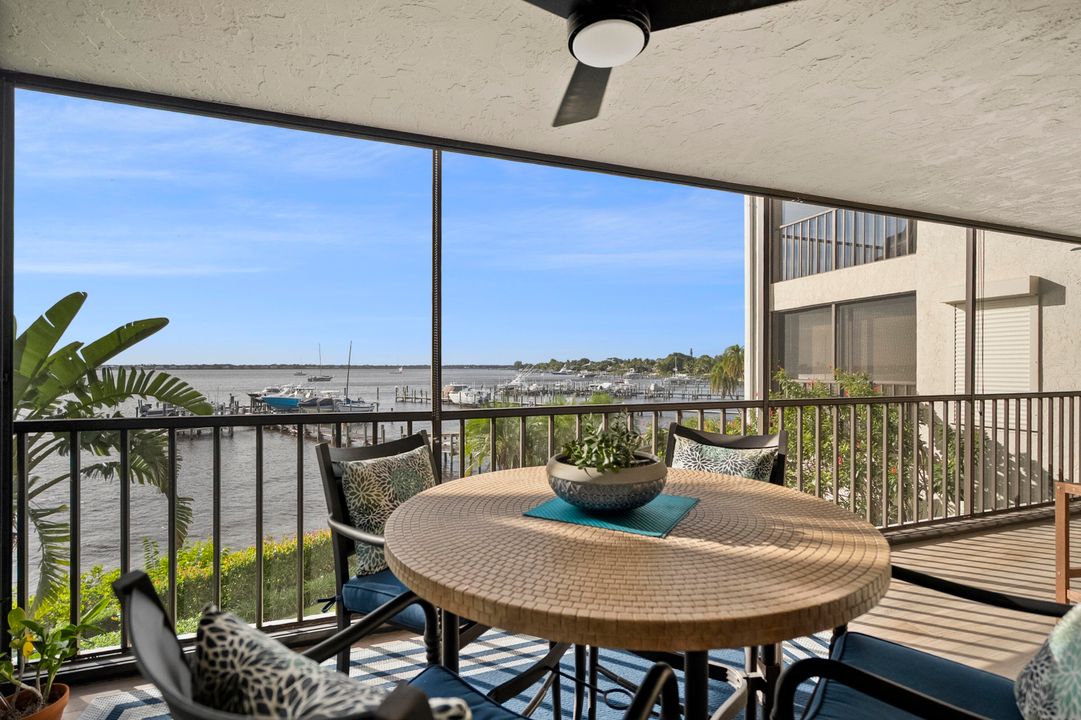 For Sale: $695,000 (2 beds, 2 baths, 1620 Square Feet)