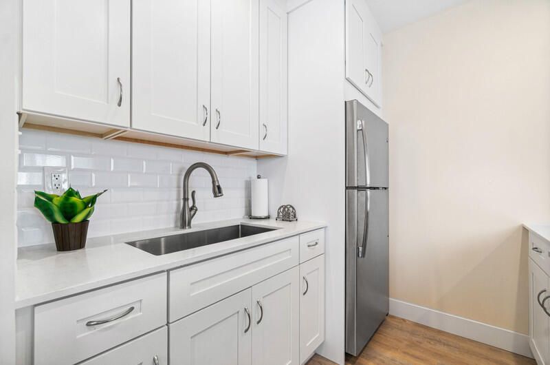 出租: $3,300 (1 贝兹, 1 浴室, 615 平方英尺)