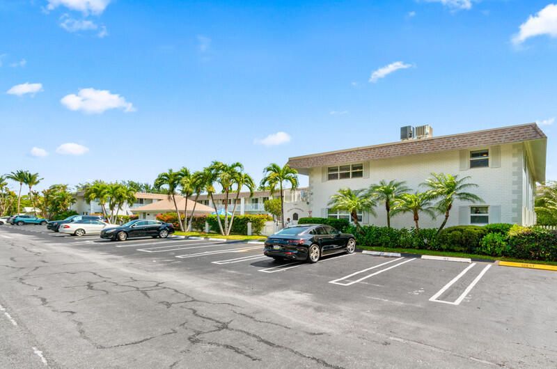 出租: $3,300 (1 贝兹, 1 浴室, 615 平方英尺)