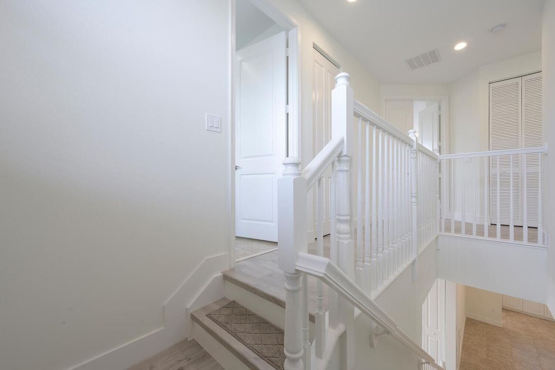 For Sale: $790,000 (5 beds, 3 baths, 3024 Square Feet)