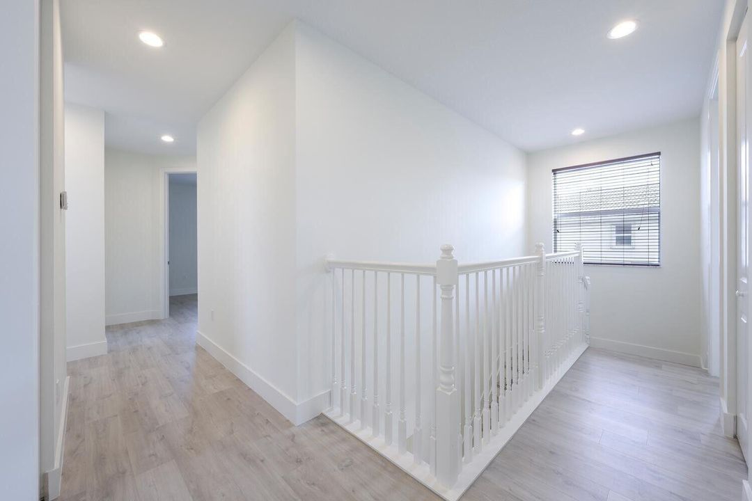 For Sale: $790,000 (5 beds, 3 baths, 3024 Square Feet)