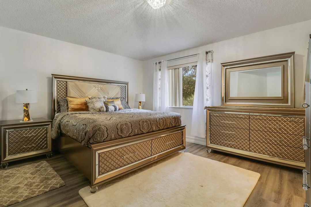 En Venta: $460,000 (4 camas, 2 baños, 1628 Pies cuadrados)