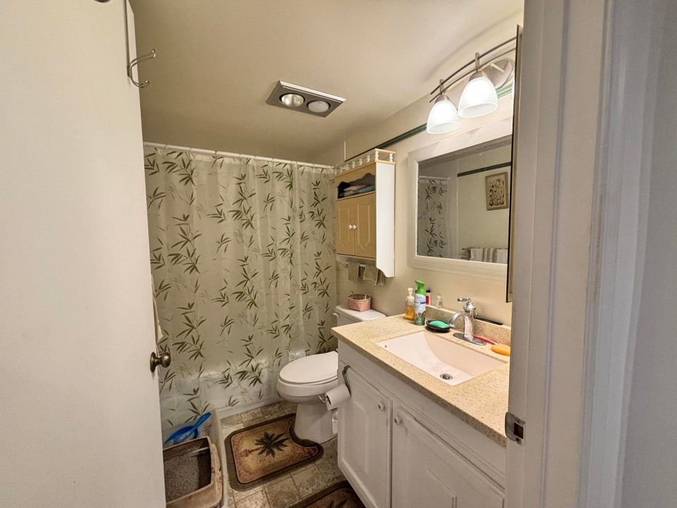 For Sale: $324,900 (2 beds, 2 baths, 1172 Square Feet)