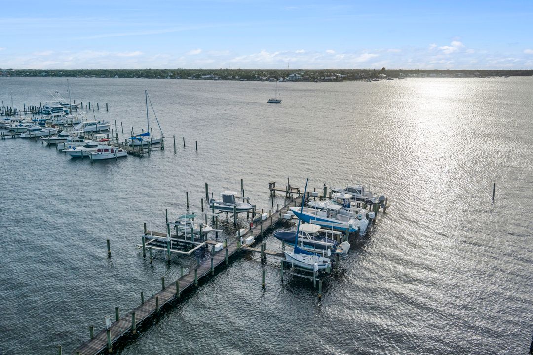 For Sale: $695,000 (2 beds, 2 baths, 1620 Square Feet)