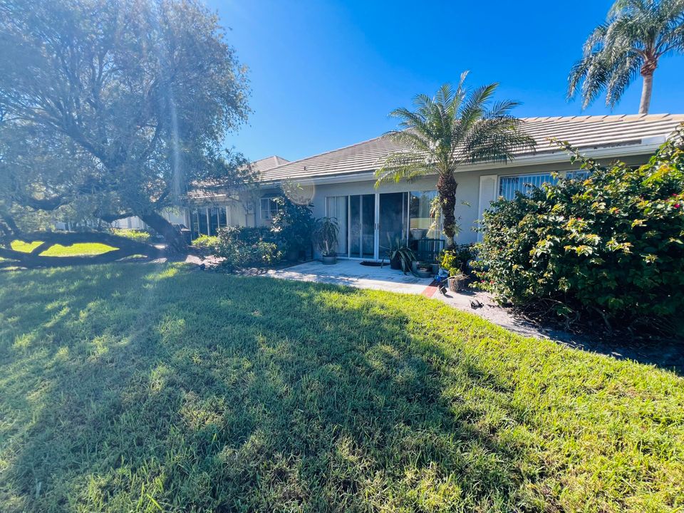 待售: $237,900 (2 贝兹, 2 浴室, 1550 平方英尺)