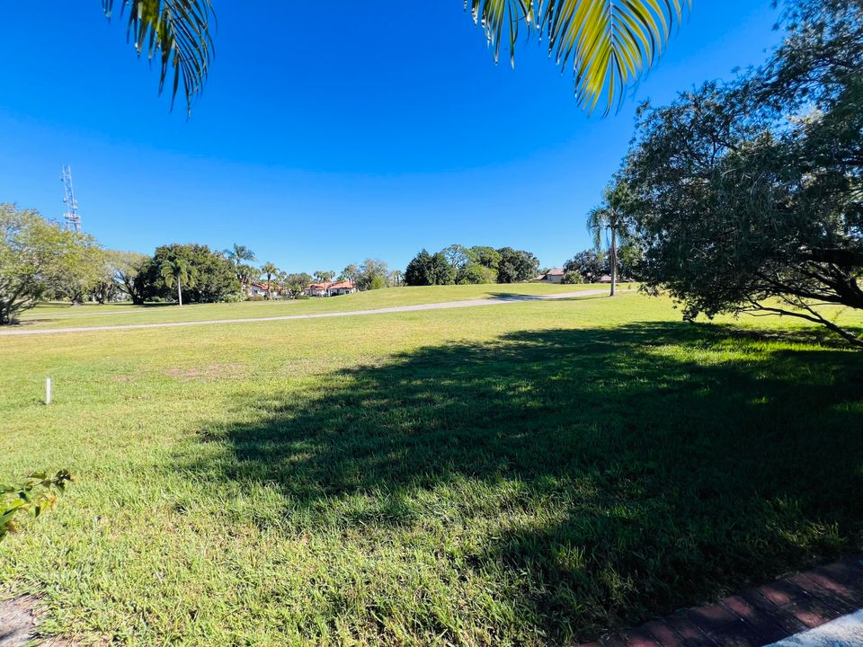 待售: $237,900 (2 贝兹, 2 浴室, 1550 平方英尺)