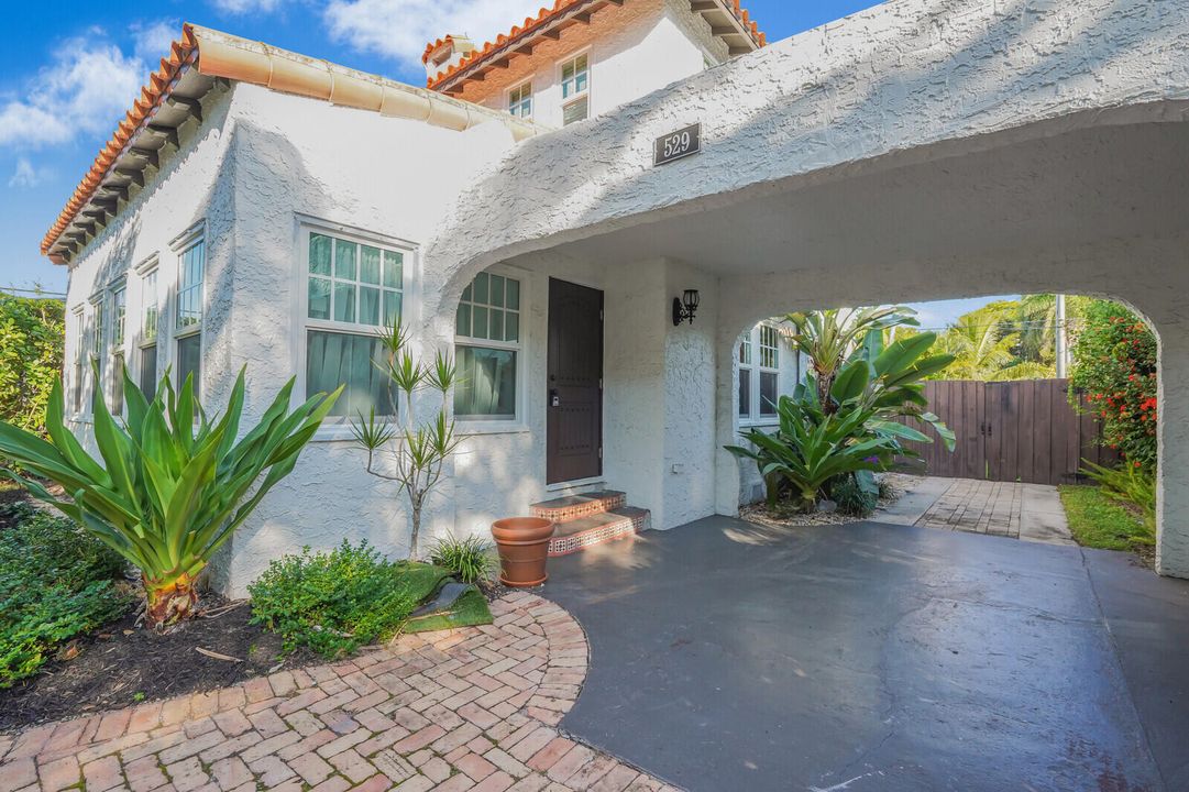 На продажу: $865,000 (3 спален, 2 ванн, 1080 Квадратных фут)