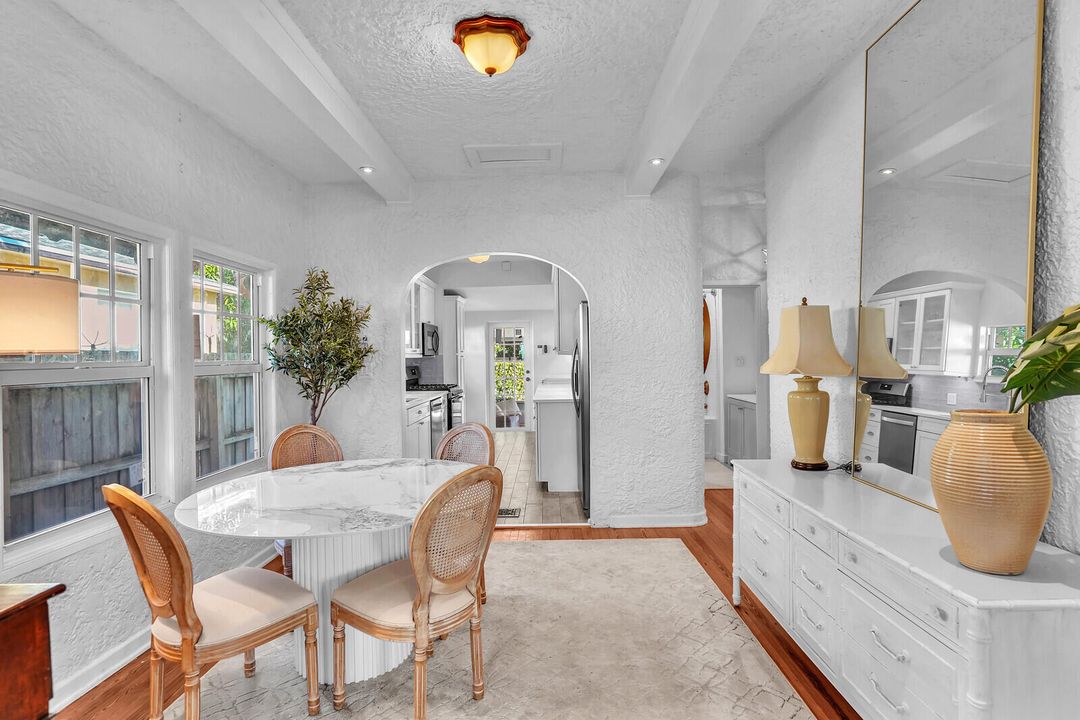 На продажу: $865,000 (3 спален, 2 ванн, 1080 Квадратных фут)