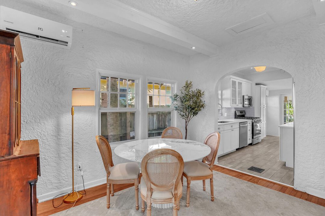 На продажу: $865,000 (3 спален, 2 ванн, 1080 Квадратных фут)