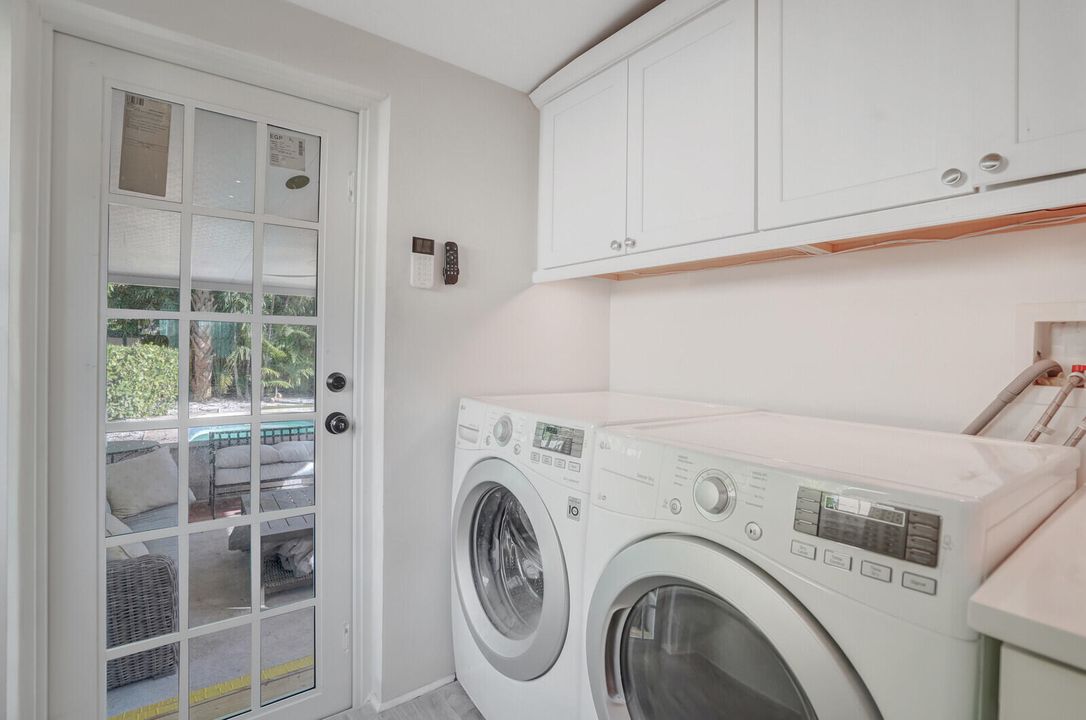 На продажу: $865,000 (3 спален, 2 ванн, 1080 Квадратных фут)