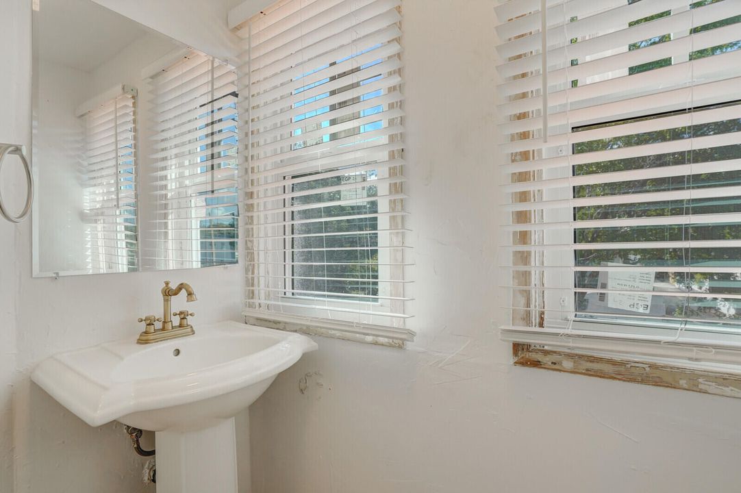 На продажу: $865,000 (3 спален, 2 ванн, 1080 Квадратных фут)