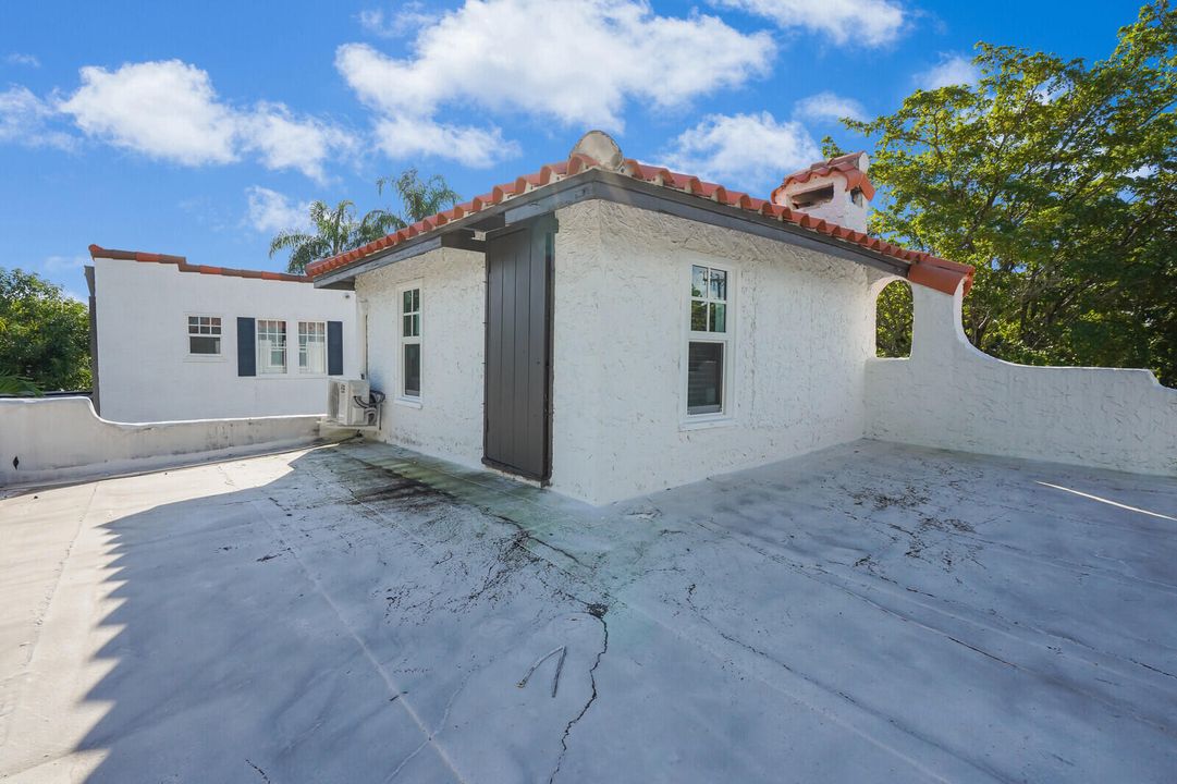 На продажу: $865,000 (3 спален, 2 ванн, 1080 Квадратных фут)