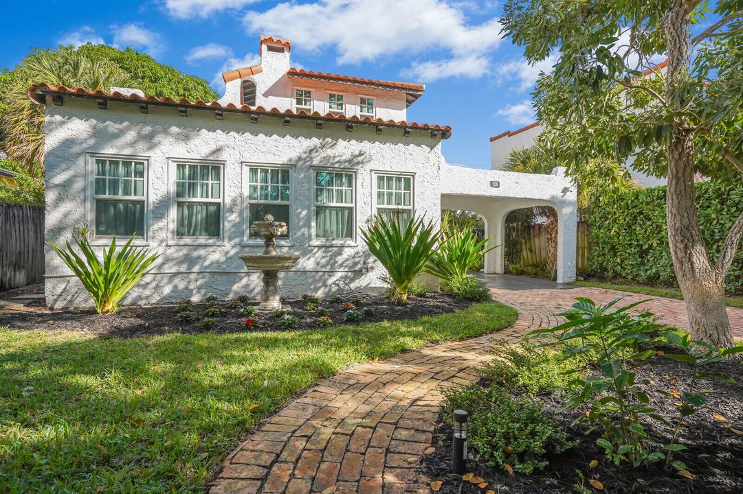 На продажу: $865,000 (3 спален, 2 ванн, 1080 Квадратных фут)