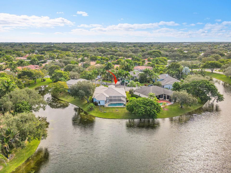 出租: $6,900 (5 贝兹, 3 浴室, 2944 平方英尺)