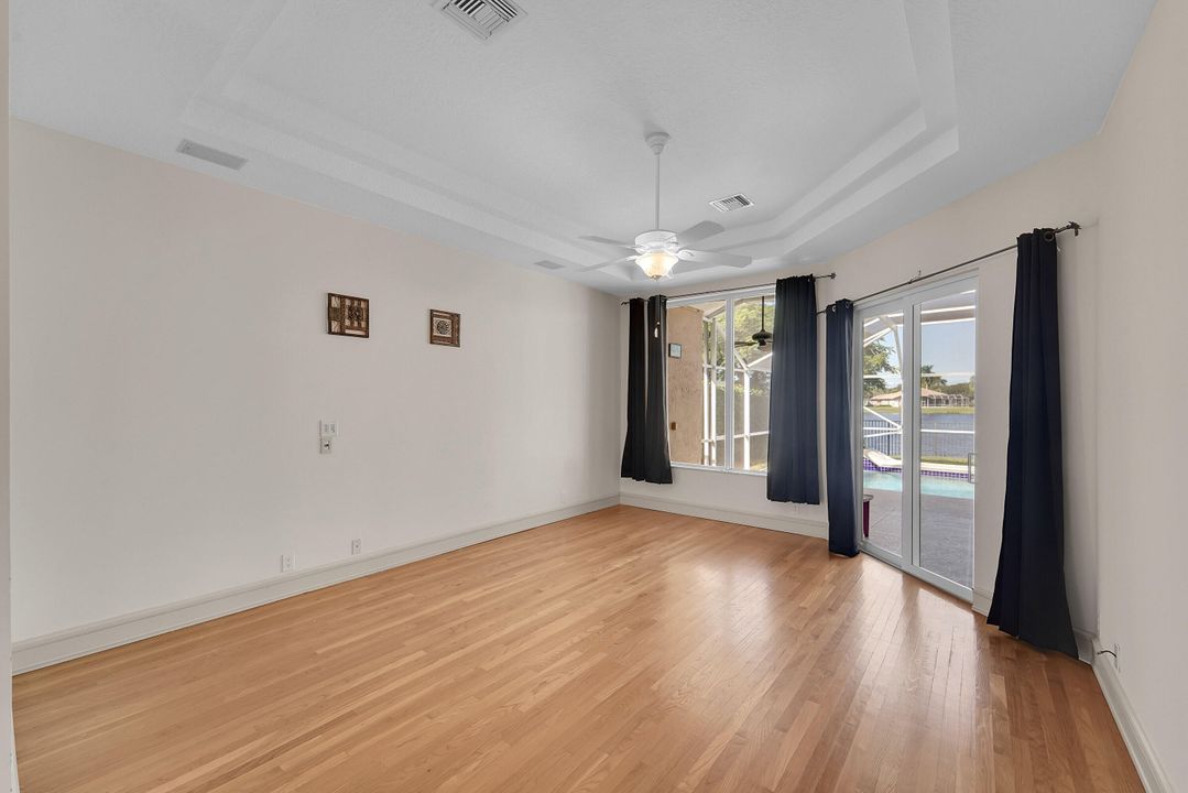 出租: $6,900 (5 贝兹, 3 浴室, 2944 平方英尺)