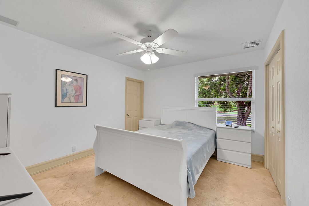 出租: $6,900 (5 贝兹, 3 浴室, 2944 平方英尺)